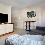 Romo Apartment